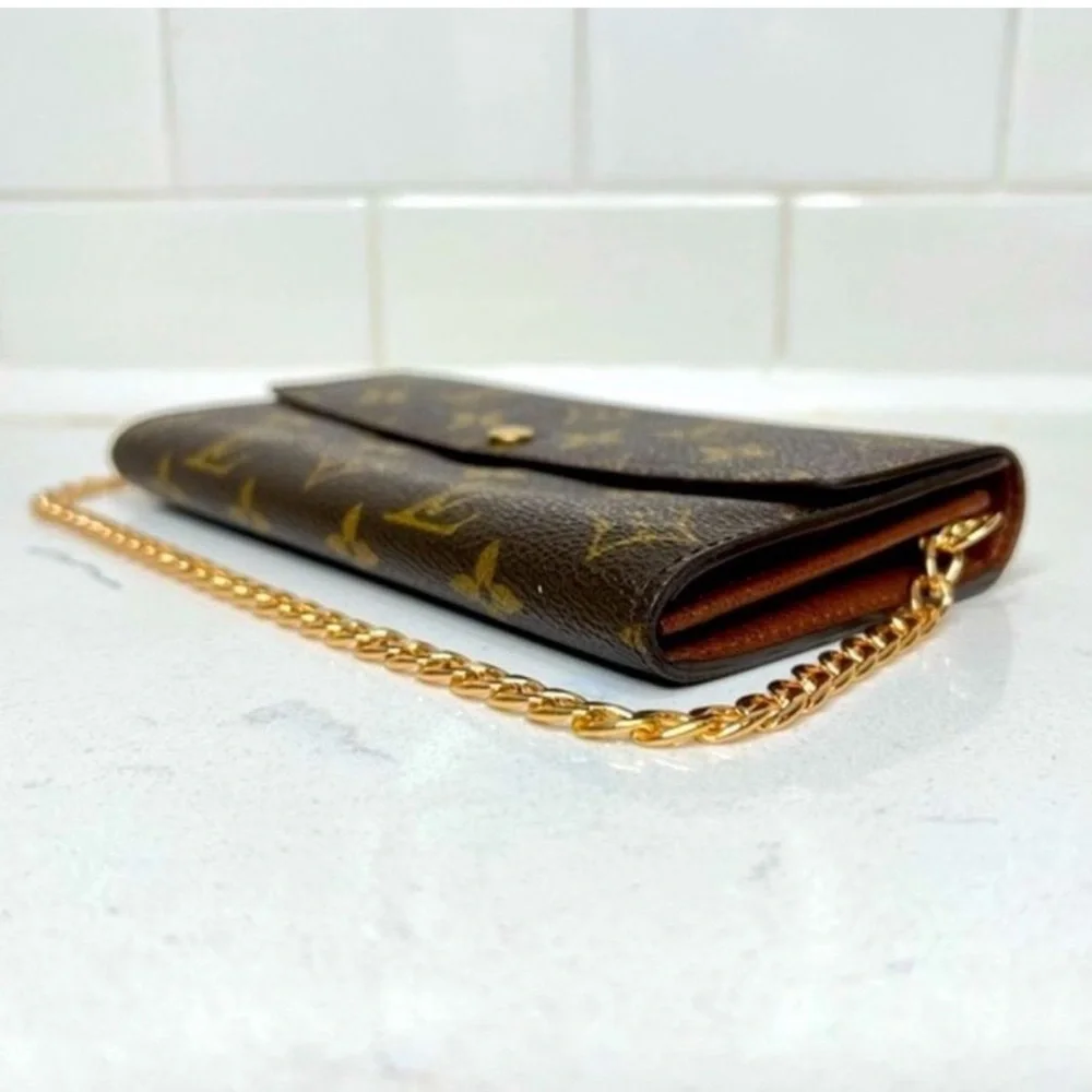 ๐ฏ Authentic Louis Vuitton Monogram Sarah Wallet on Chain - Picture 12 of 16